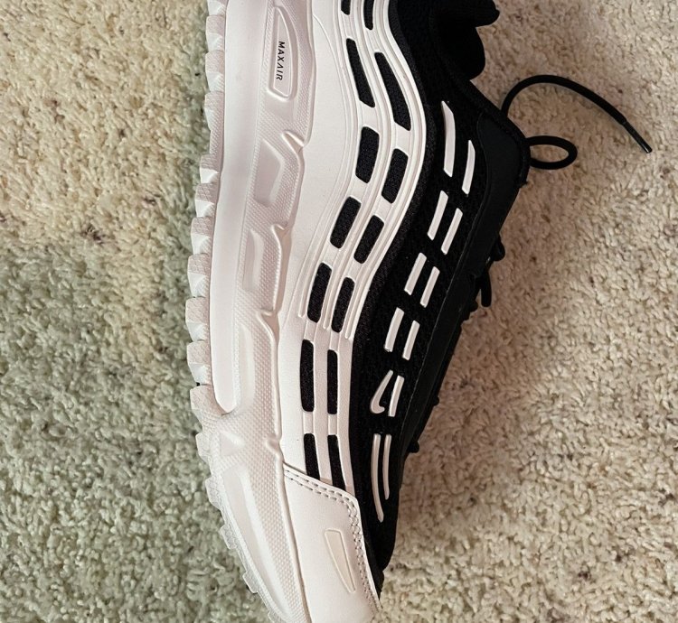 Nike Comme Des Gar Ons Air Max 2 5