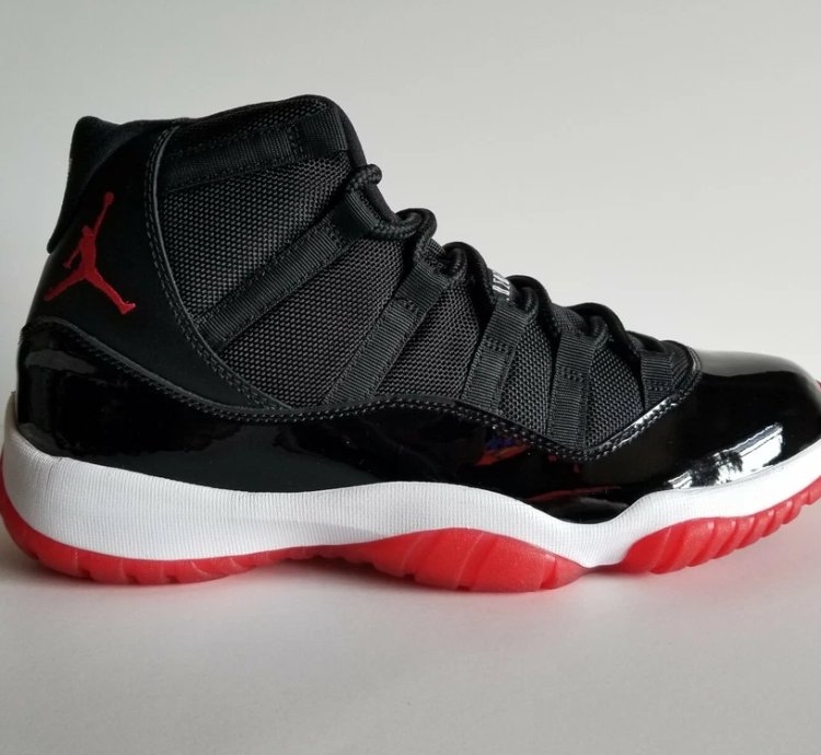 Air Jordan 11 Retro Playoffs Bred