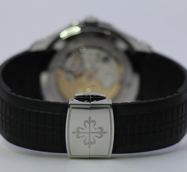 Patek Philippe Aquanaut 5167 1a-001 - 09 2020 - Patek Service 03 2023 - Like New
