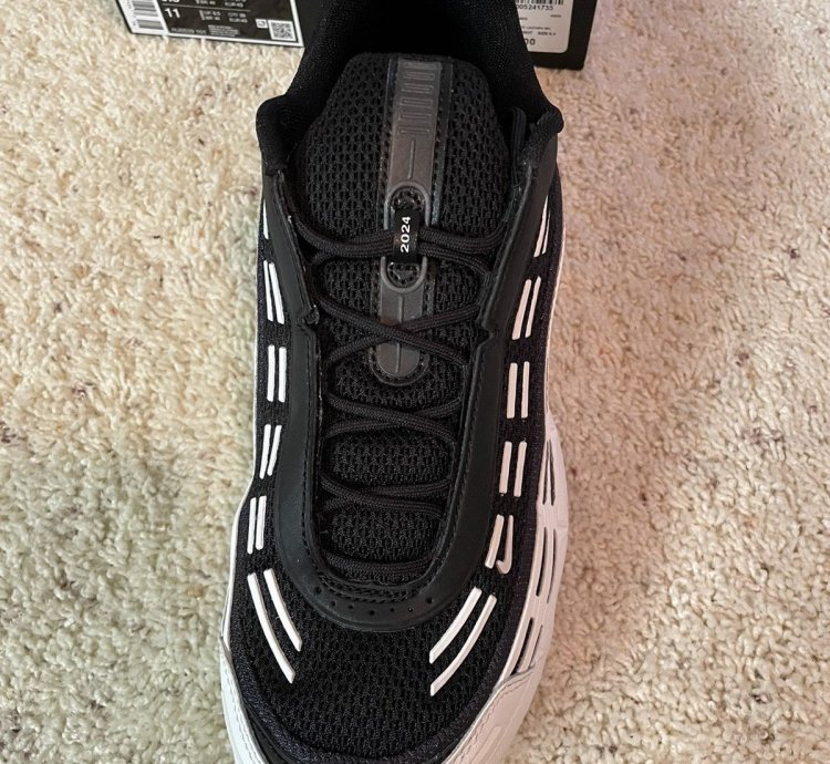 Nike Comme Des Gar Ons Air Max 2 5