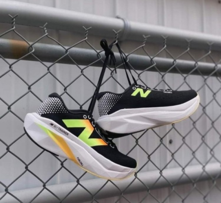 Ne W Balance Supercomp Trainer V3 Running Shoes