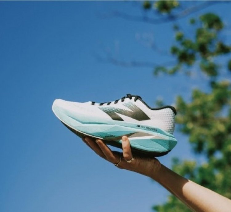 Ne W Balance Supercomp Trainer V3 Running Shoes