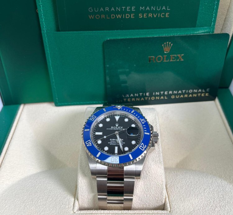 Rolex Submariner Date Oyster Perpetual 41mm 18k White Gold Black Dial Ceramic Blue Bezel 126619lb