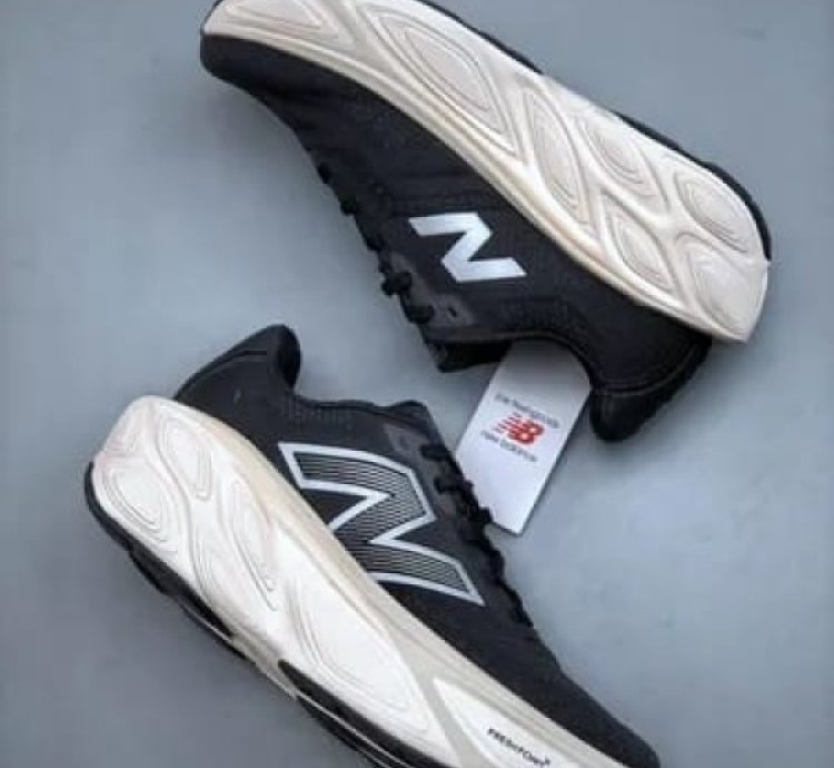 Newbalace Fresh Foam X More Evoz V5 Black White Running Shoes