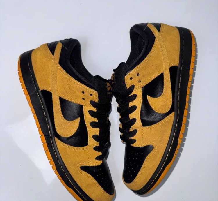 Super Rare Nike Dunk Sb Low Lova Vintage