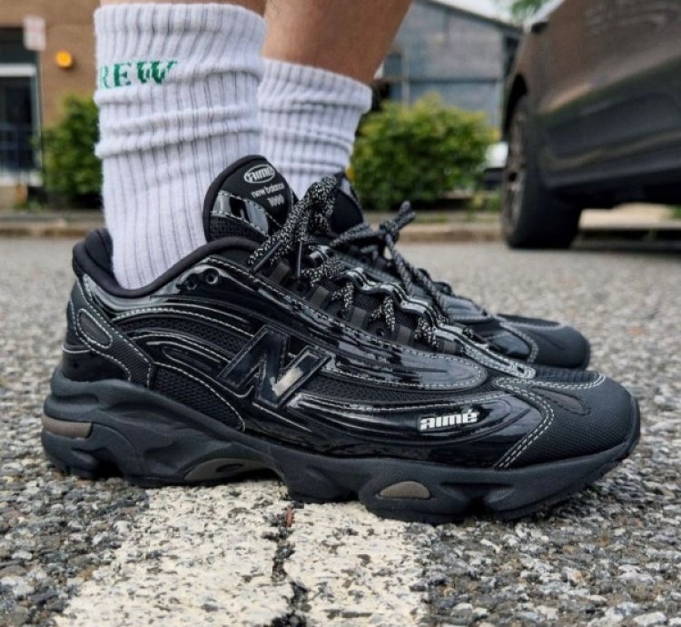 Newbalance 1000 Black Patent Sneakers