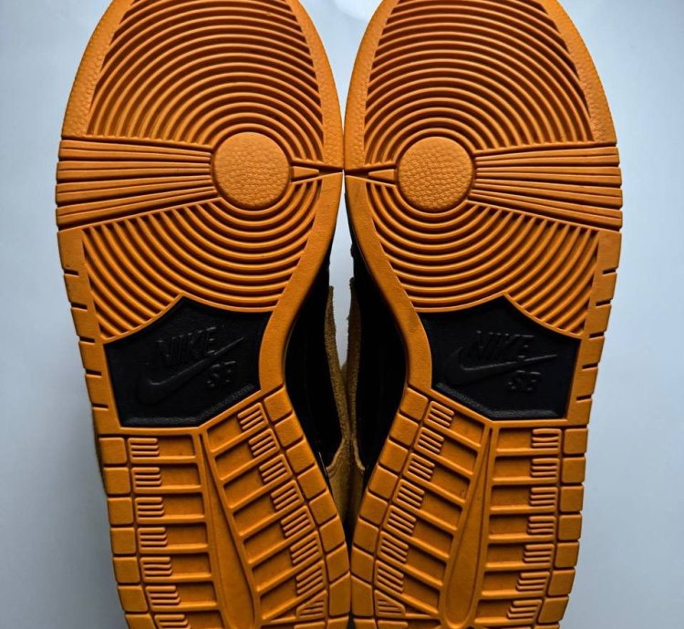 Super Rare Nike Dunk Sb Low Lova Vintage