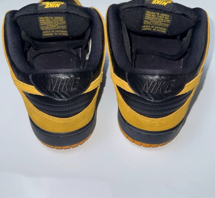 Super Rare Nike Dunk Sb Low Lova Vintage