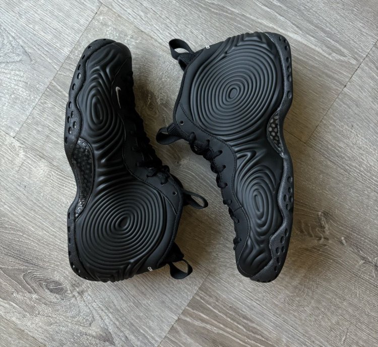 Nike Comme Des Garcons Foamposite Black