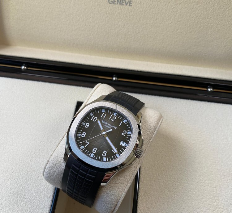 Patek Philippe Aquanaut 5167a Full Set 2023 - Like New Condition
