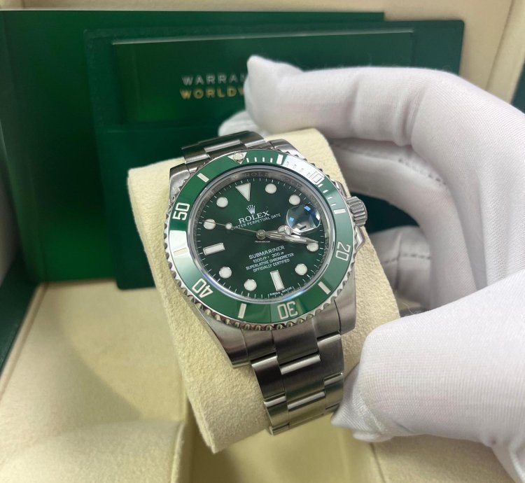 Rolex Submariner Date Stainless Steel The Hulk Green Dial 116610lv New Rolex Green Card