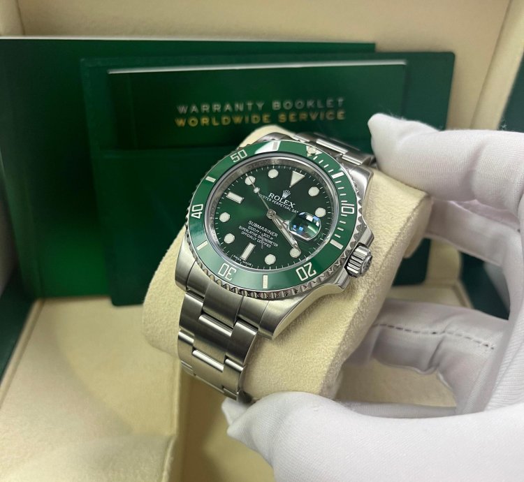 Rolex Submariner Date Stainless Steel The Hulk Green Dial 116610lv New Rolex Green Card