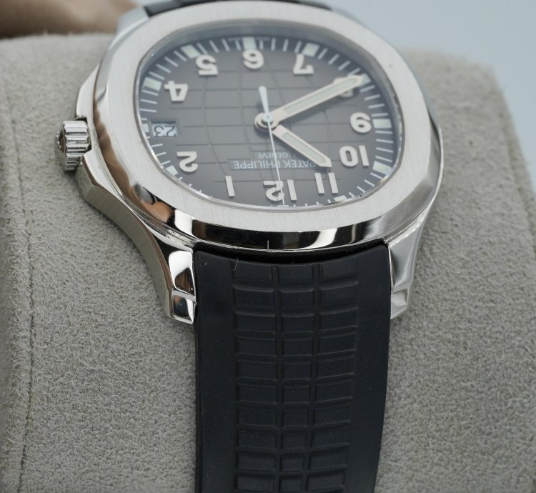 Patek Philippe Aquanaut 5167a Stainless Steel Black Dial Bracelet And Rubber