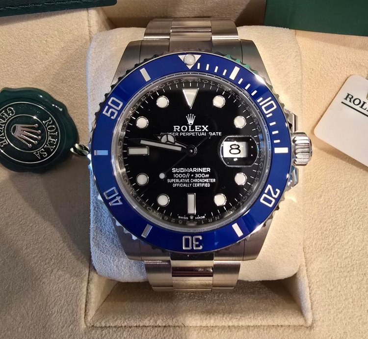 Rolex Submariner Date This Is An Unworn Cookie Monster With All Warranty Cards