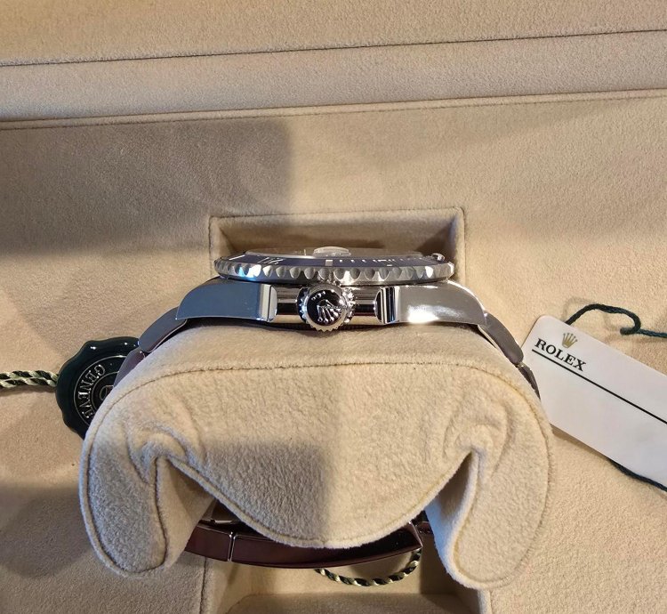 Rolex Submariner Date This Is An Unworn Cookie Monster With All Warranty Cards