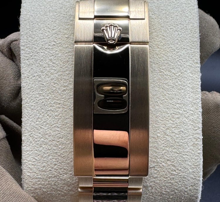 Rolex Submariner Date Unworn