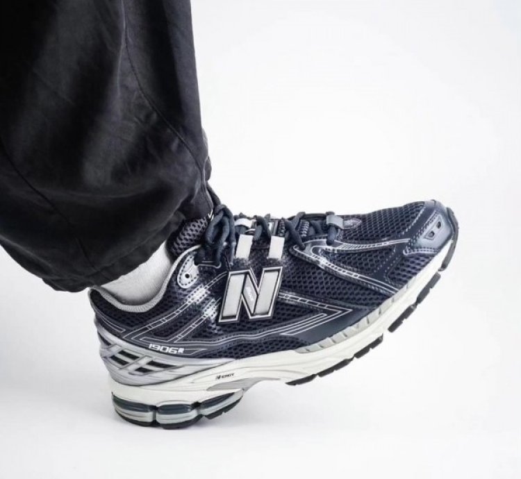 Newbalance 1906r Eclipse Silver Black Running Shoes