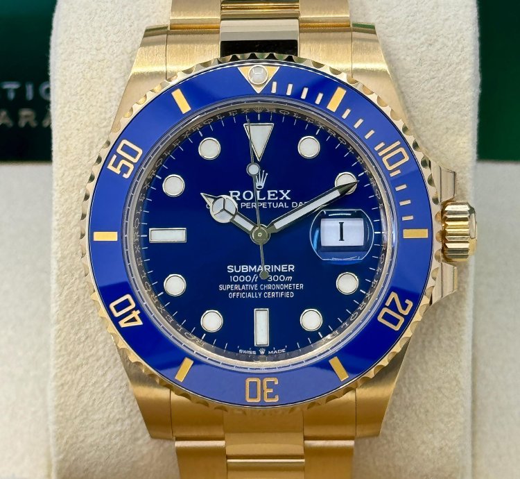 Rolex Submariner Date Unworn 2024 18k Yellow Gold Blue Dial 126618lb Complete