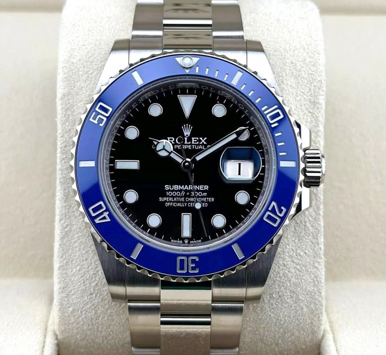 Rolex Submariner Date Unworn 2024 Black Dial White Gold 126619lb Complete
