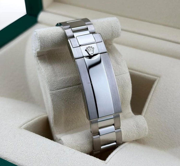 Rolex Submariner Date Unworn 2024 Black Dial White Gold 126619lb Complete