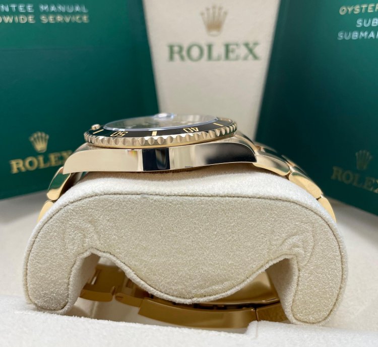 Rolex Submariner Date Unworn Submariner Date 41mm 126618ln Yellow Gold Black Bezel Black Dial