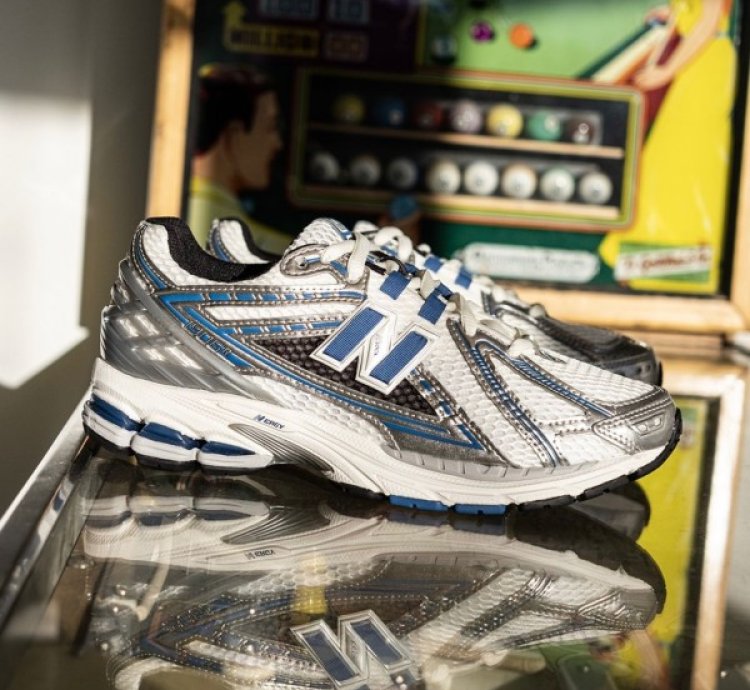 Newbalance 1906r Silver Metallic Blue Sneakers