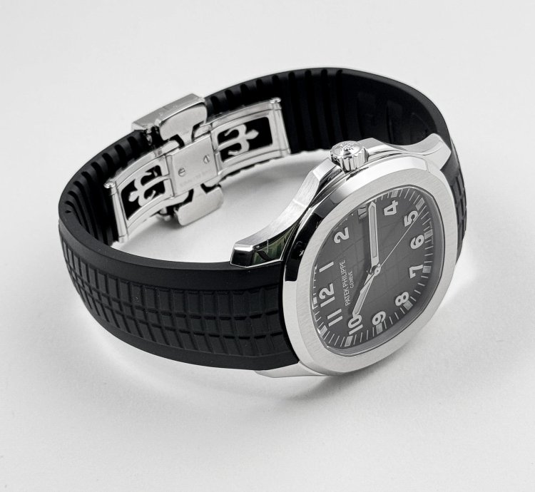 Patek Philippe Aquanaut 5167a-001 Selfwinding Stainless Steel Black Dial 2022