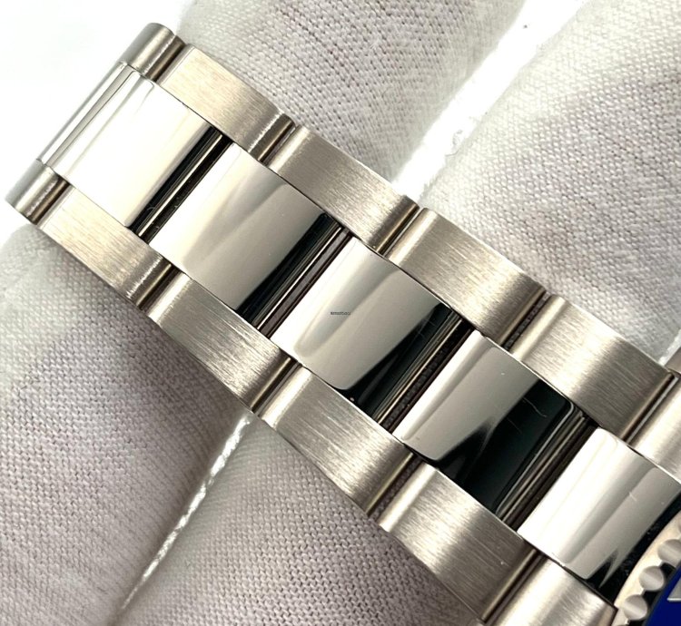 Rolex Submariner Date Unworn Submariner Date Smurf 41mm Blue Date White Gold 126619lb Box Papers 2024