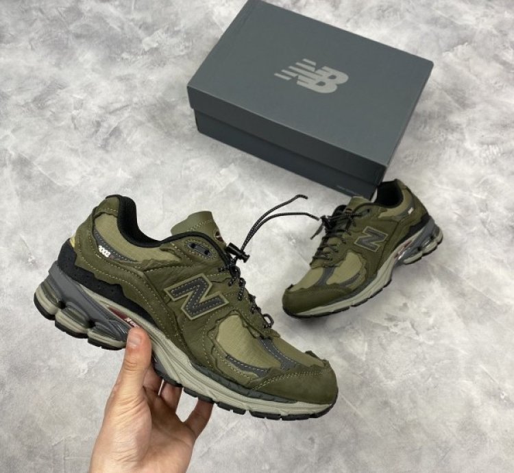Newbalance 2002r Olive Sneakers