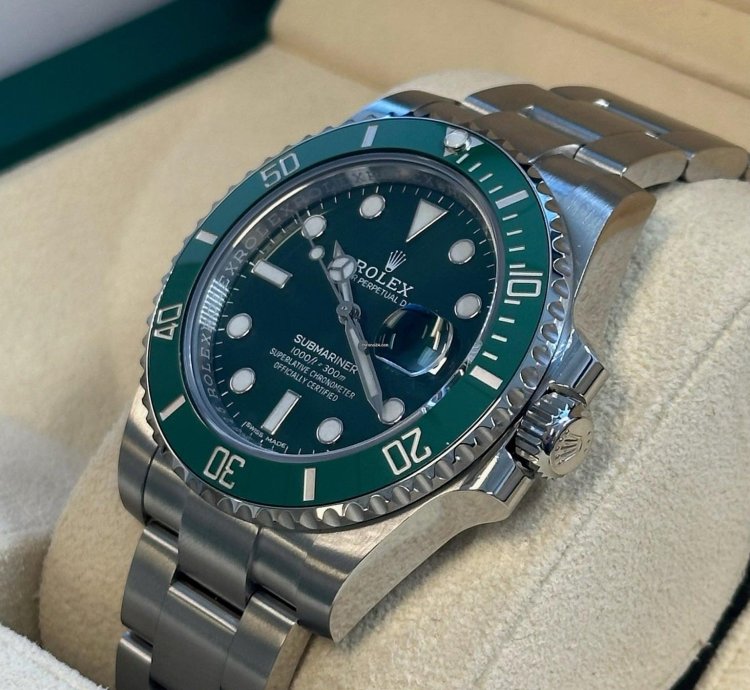 Rolex Submariner Date Unworn Submariner Hulk 116610lv