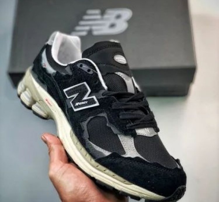 Newbalance 2002r Protection Pack Black Grey Running Shoes