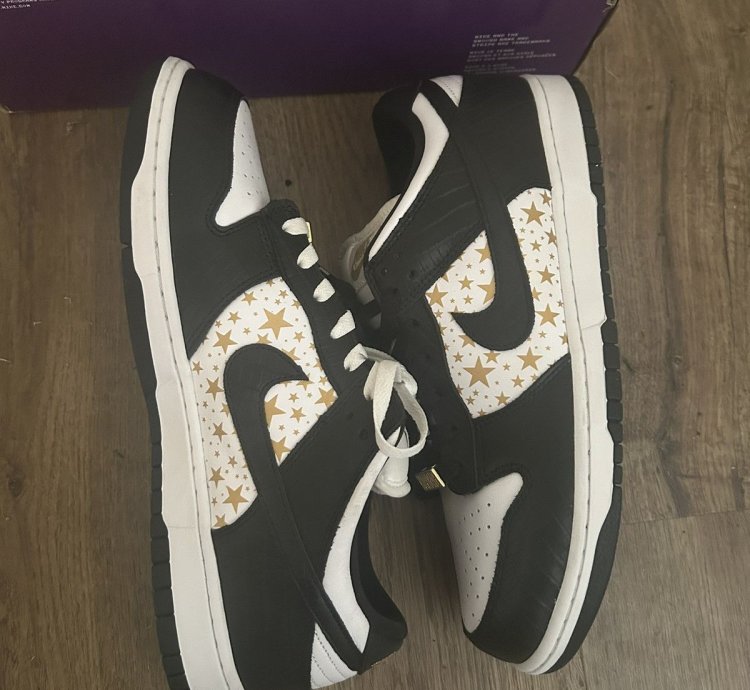 Supreme Black Star Dunks