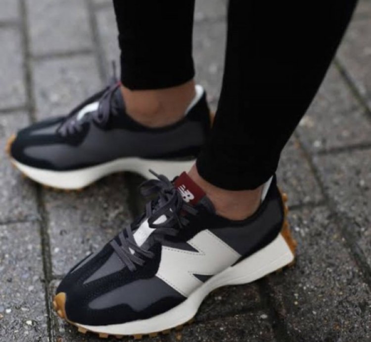 Newbalance 327 Black Sneakers