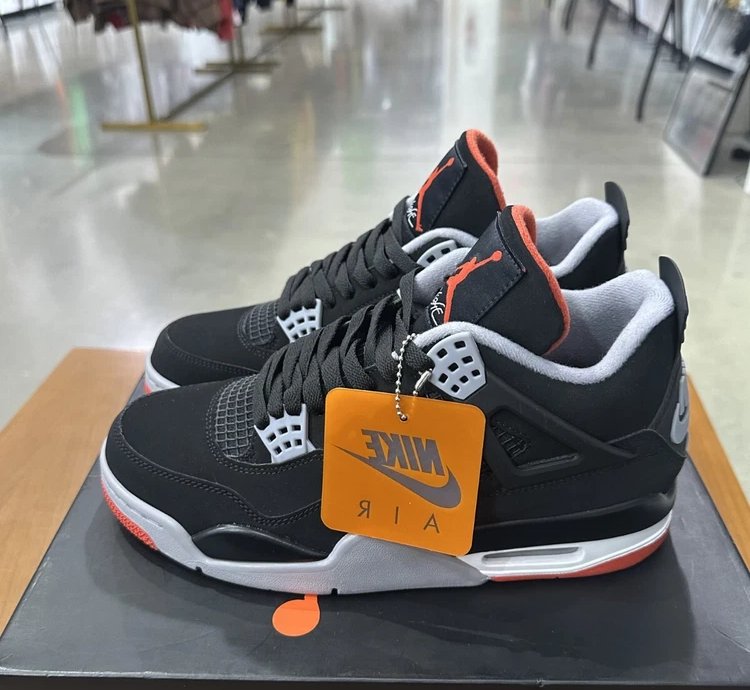 Air Jordan 4 Retro Bred