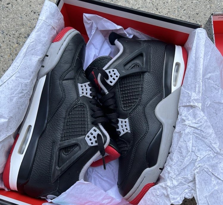 Air Jordan 4 Retro Bred