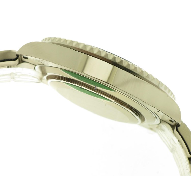 Rolex Submariner Date White Gold 126619