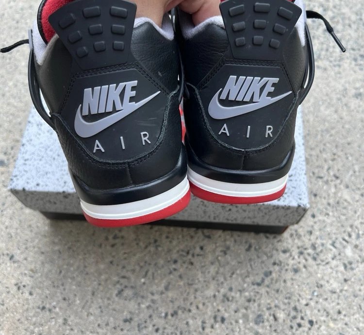 Air Jordan 4 Retro Bred