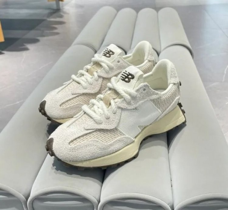 Newbalance 327 Sea Salt Linen Sneakers