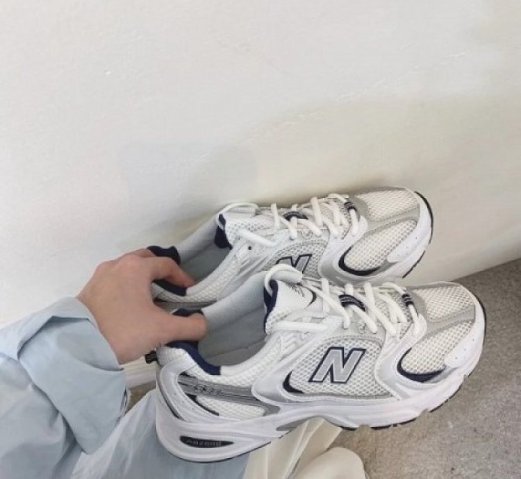 Newbalance 530 White Navy Running Shoes