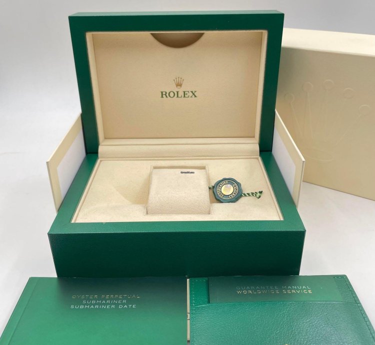 Rolex Submariner Date White Gold 41mm 126619lb 2024 Unworn