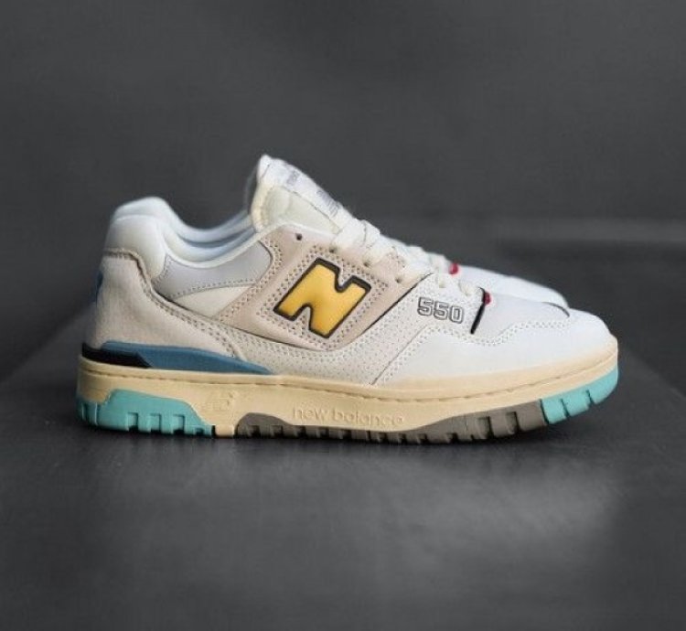 Newbalance 550 Sea Salt Yellow Sneakers