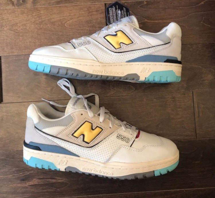 Newbalance 550 Sea Salt Yellow Sneakers