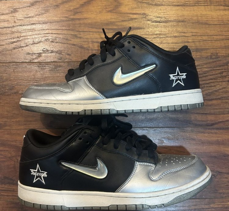 Supreme Dunks