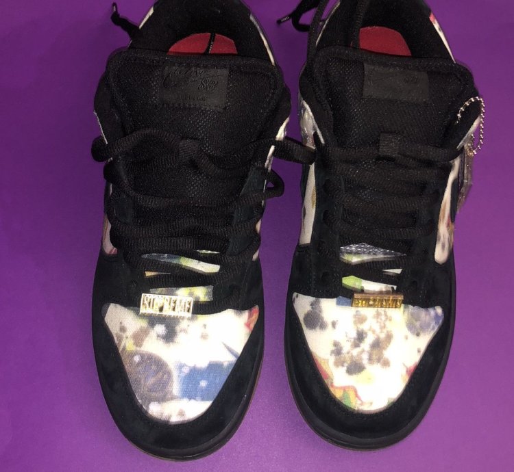 Supreme Dunks