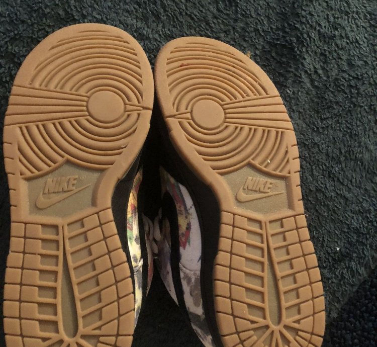 Supreme Dunks