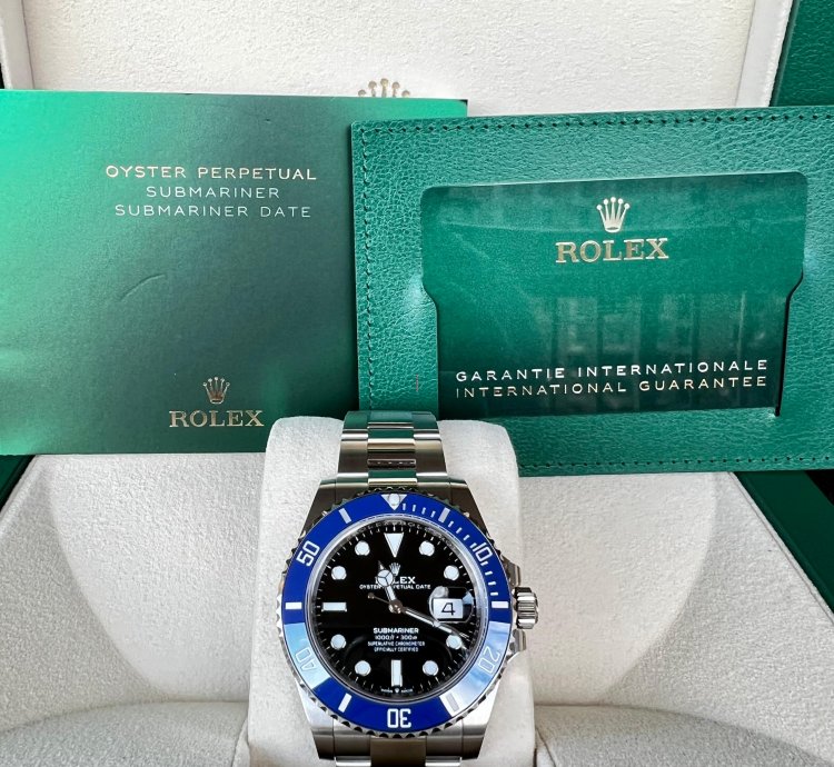 Rolex Submariner Date White Gold Submariner Unworn below Msrp - Unsized