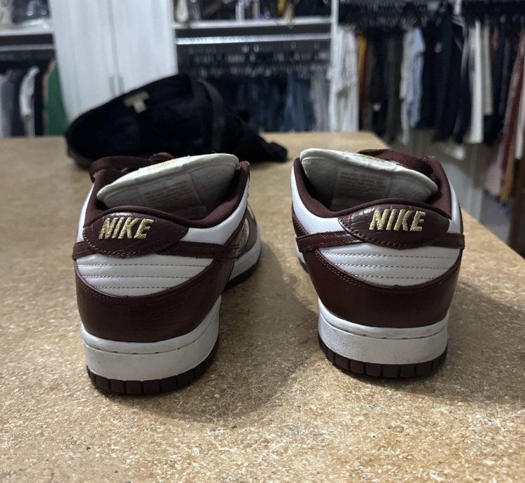 Supreme Dunks Brown Size 8