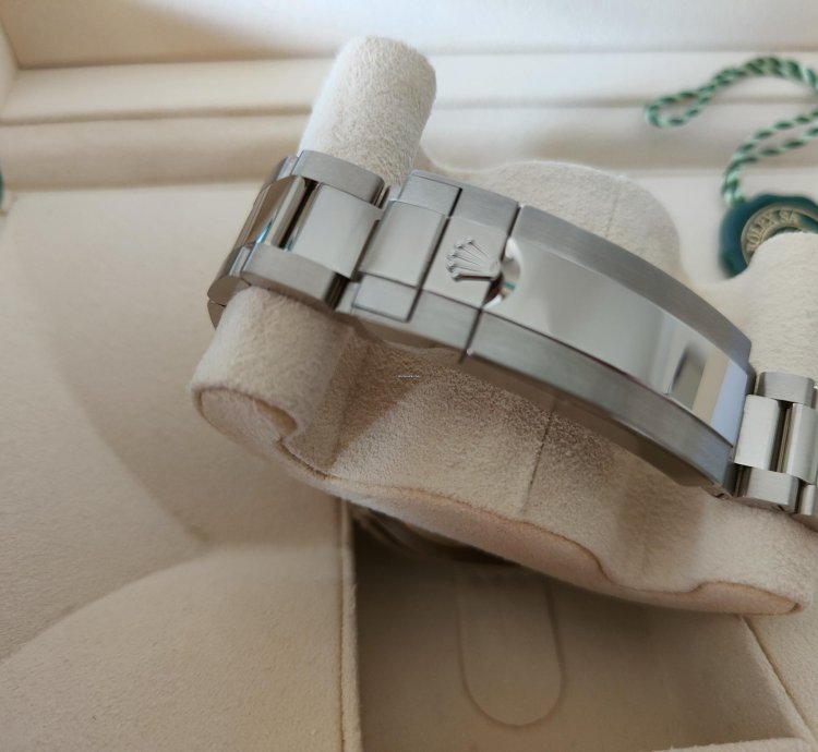 Rolex Submariner Date White Gold Unworn Full Set 2022 Official Rolex Warranty
