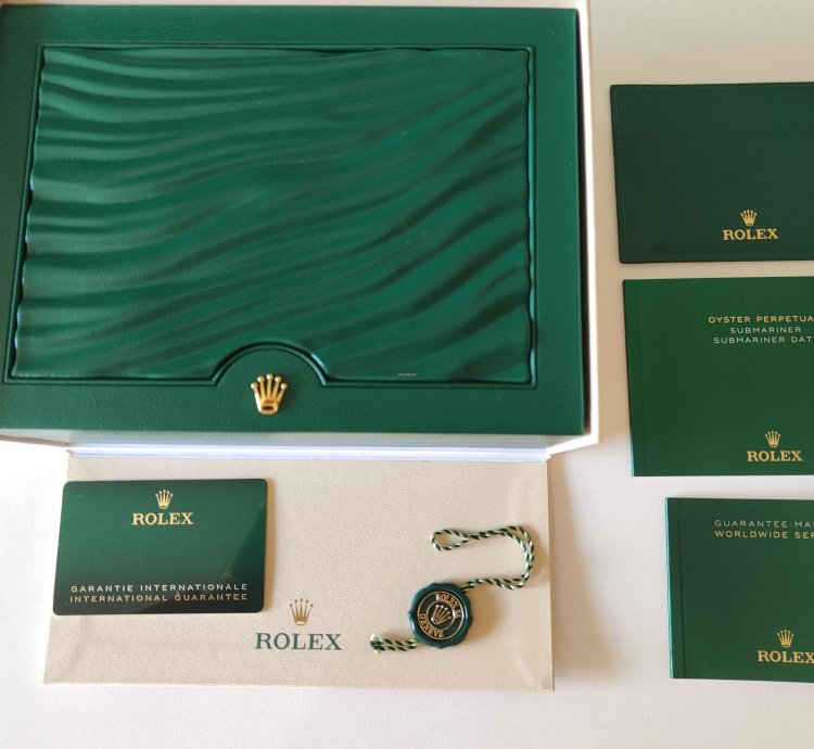 Rolex Submariner Date White Gold Unworn Full Set 2022 Official Rolex Warranty