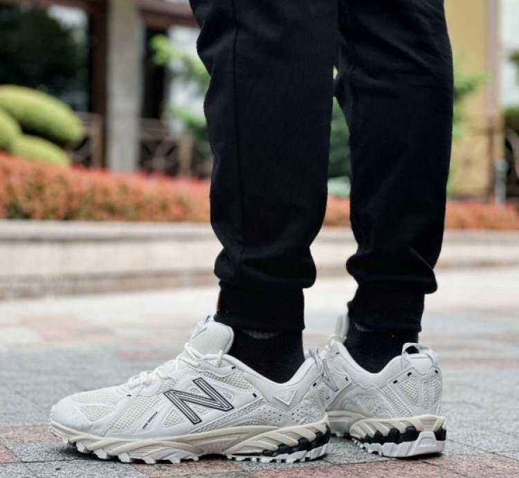Newbalance 610 Nimbus Cloud White Sneakers